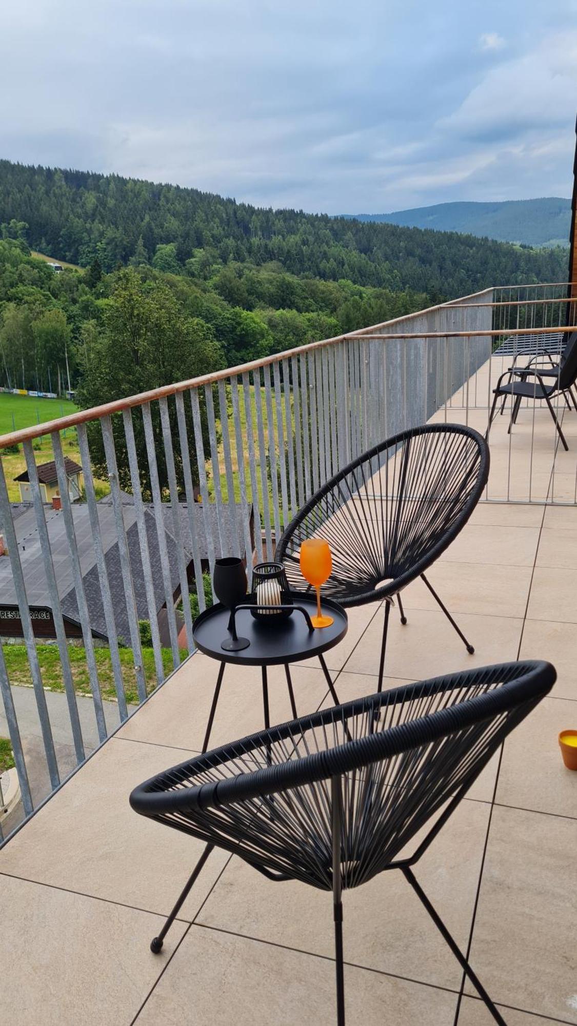 Krasny Apartman U Sjezdovky V Janskych Laznich Trutnov Esterno foto